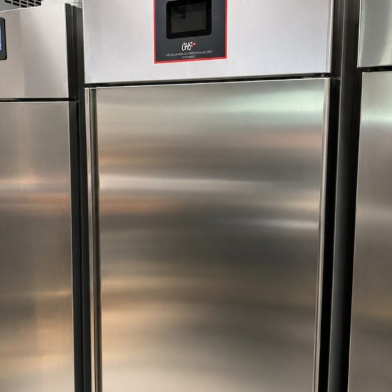 Aramdio fermalievita in laboratorio professionale con controllore elettronico evco 679 personalizzato con logo chscantelli